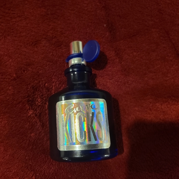 Curve kicks men - Picture 2 of 3